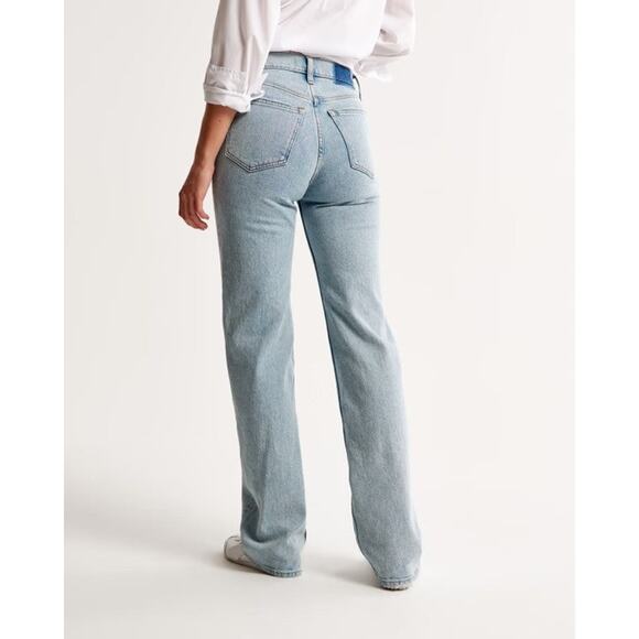 Abercrombie & Fitch Curve Love High Rise 90s Relaxed Jean - 25 - Picture 3 of 8